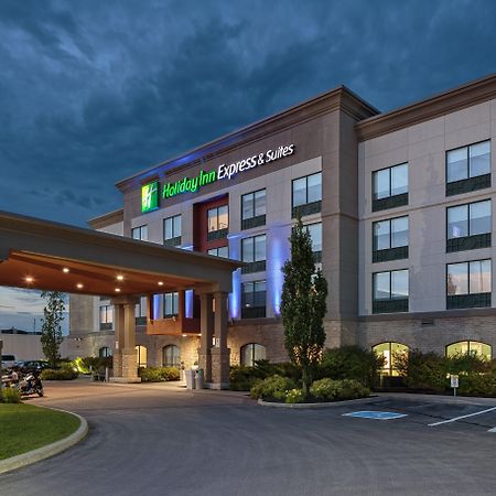 Holiday Inn Express & Suites - Belleville By Ihg Exterior foto
