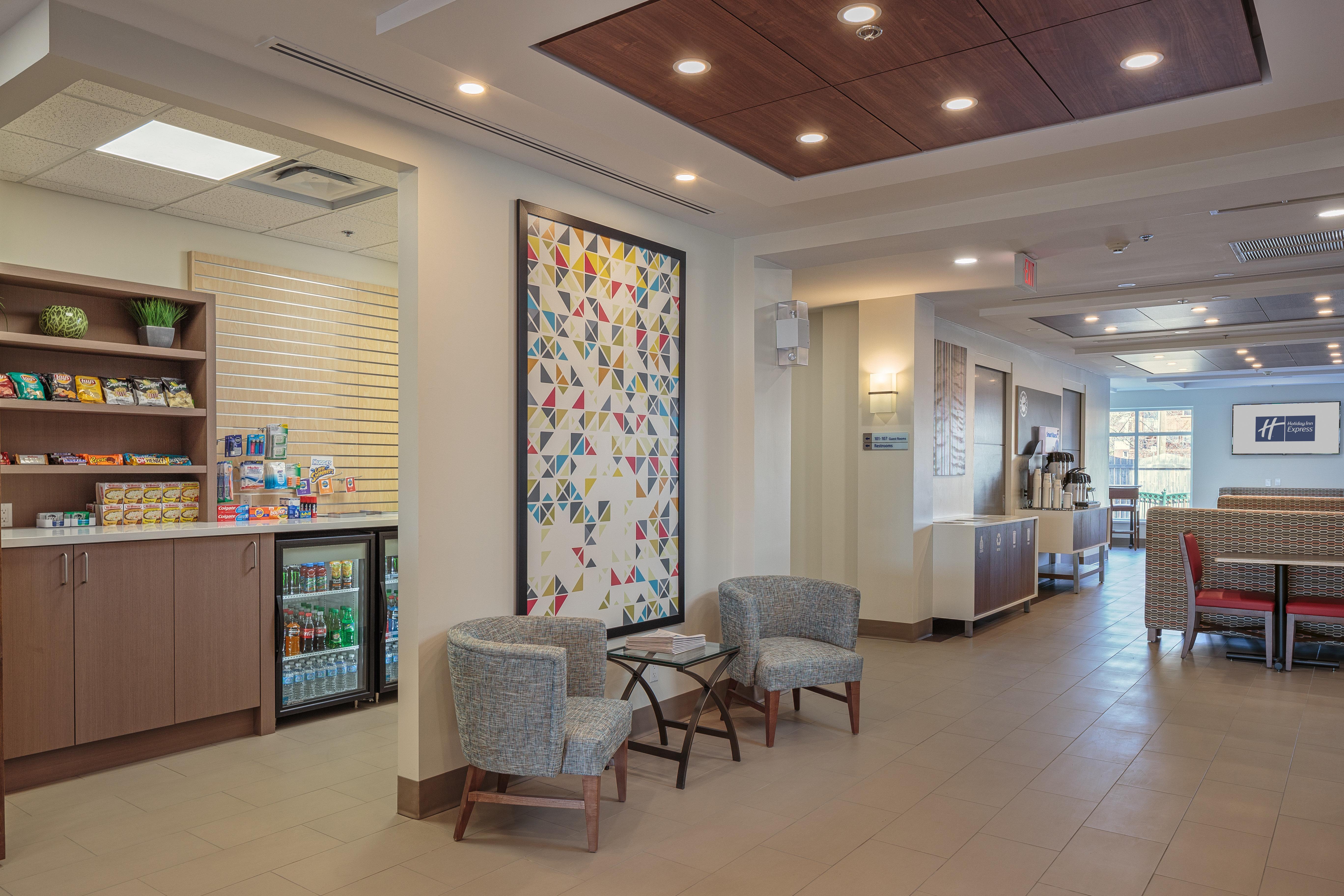 Holiday Inn Express & Suites - Belleville By Ihg Exterior foto